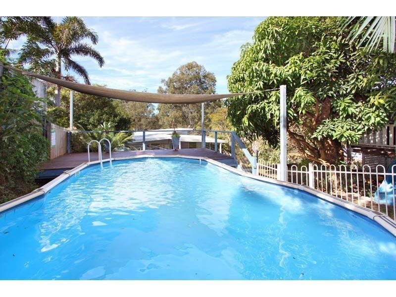 32 Abbotsleigh Street, Holland Park QLD 4121