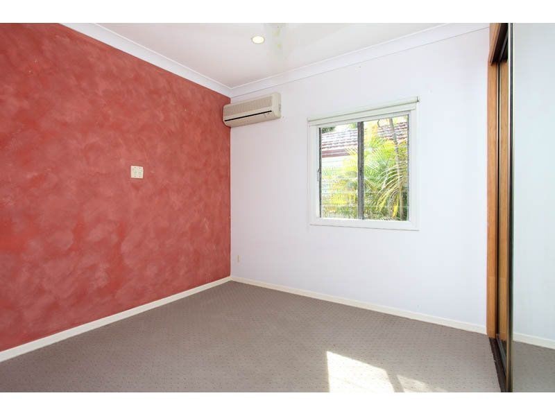 32 Abbotsleigh Street, Holland Park QLD 4121