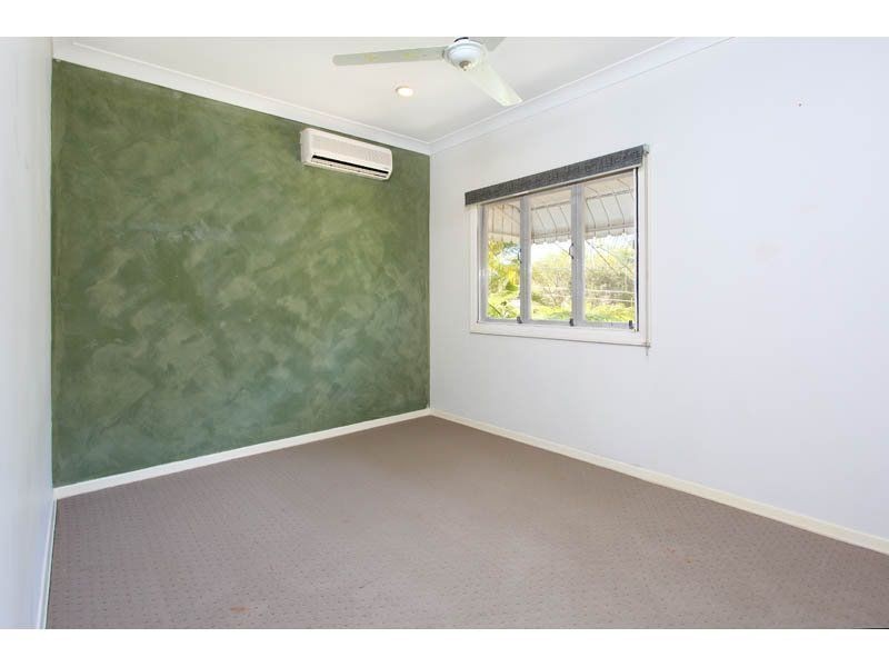 32 Abbotsleigh Street, Holland Park QLD 4121