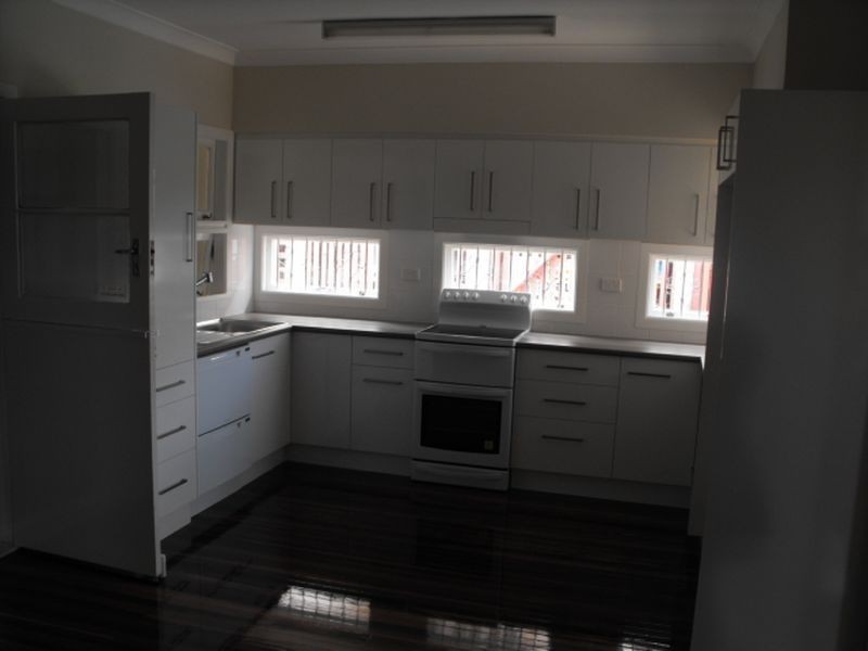 49 Doughty, Holland Park QLD 4121