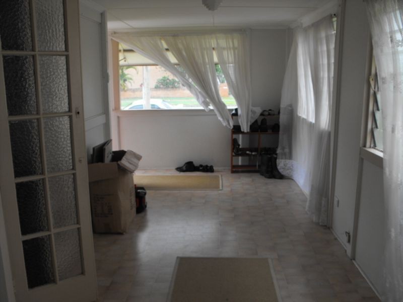 1/17 Crown Street, Holland Park QLD 4121