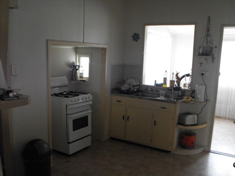 1/17 Crown Street, Holland Park QLD 4121