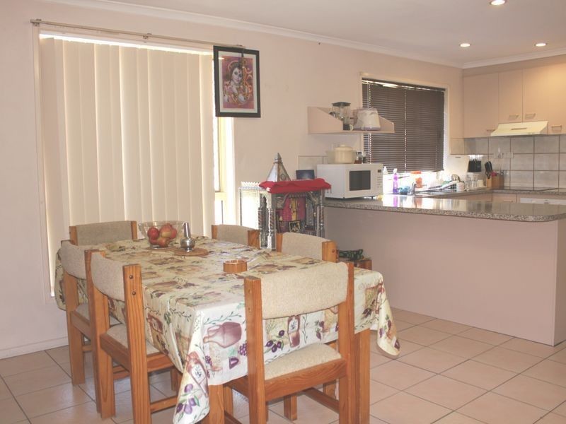 33 Wyncroft Street, Holland Park QLD 4121