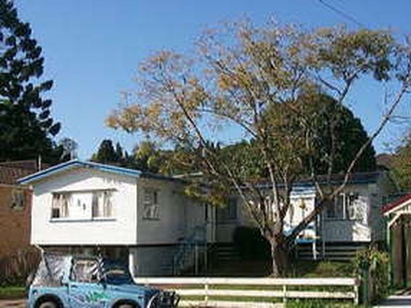 2/32 Cavillon St, Holland Park QLD 4121