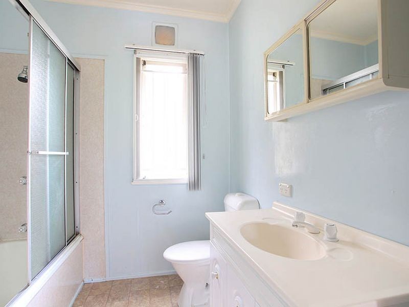 27 Messines Ridge Rd, Tarragindi QLD 4121