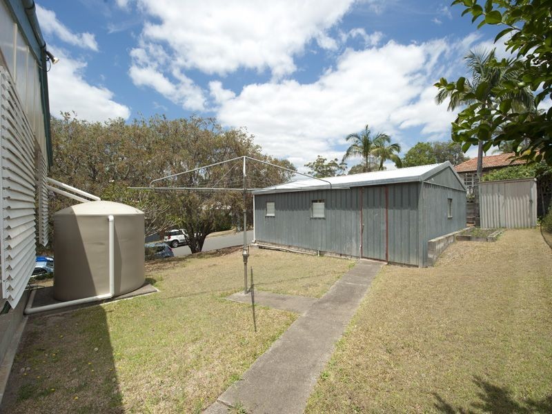 27 Messines Ridge Rd, Tarragindi QLD 4121
