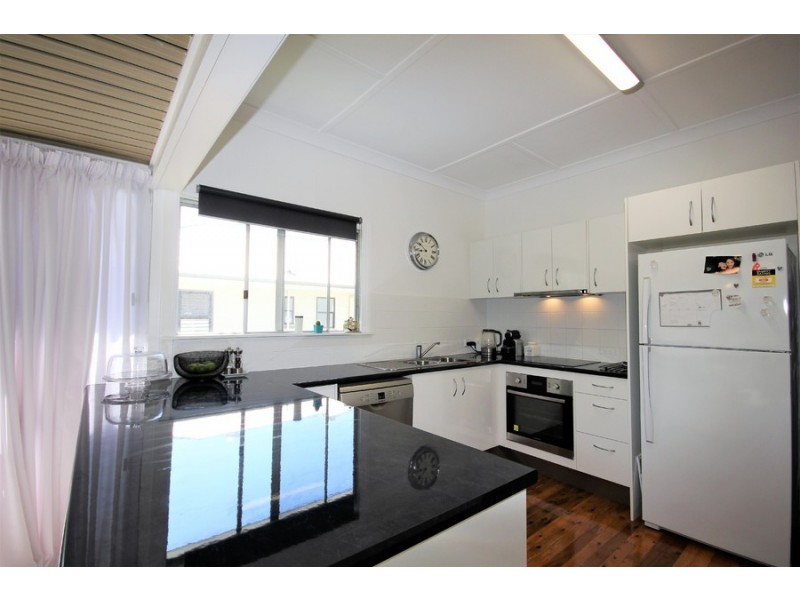 70 Sunshine Avenue, Tarragindi QLD 4121