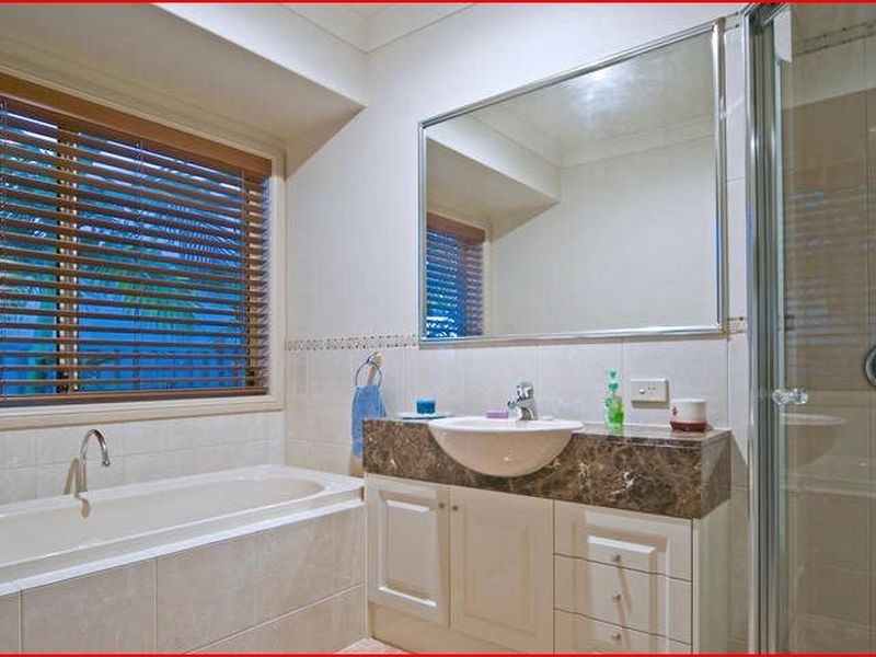 24 Ragamuffin Drive West, Coomera QLD 4209