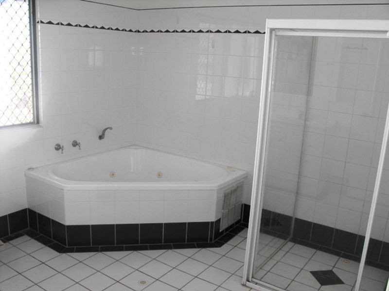 33 Thelma Street, Mount Gravatt East QLD 4122