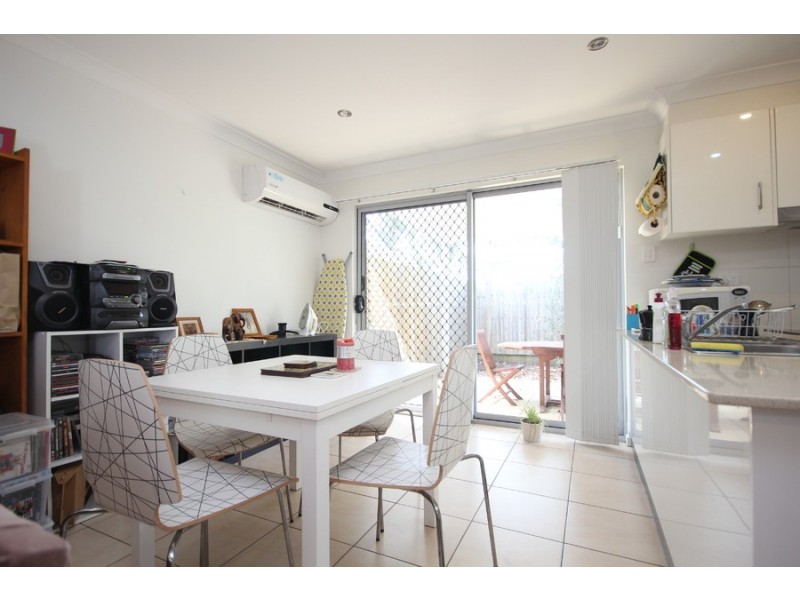 2/45 Burlington Street, Holland Park QLD 4121