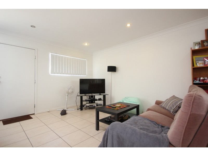 2/45 Burlington Street, Holland Park QLD 4121