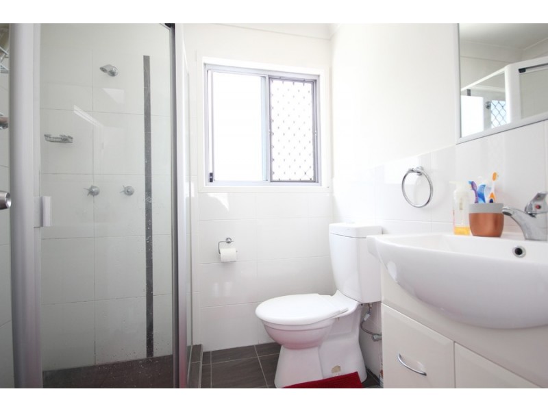 2/45 Burlington Street, Holland Park QLD 4121