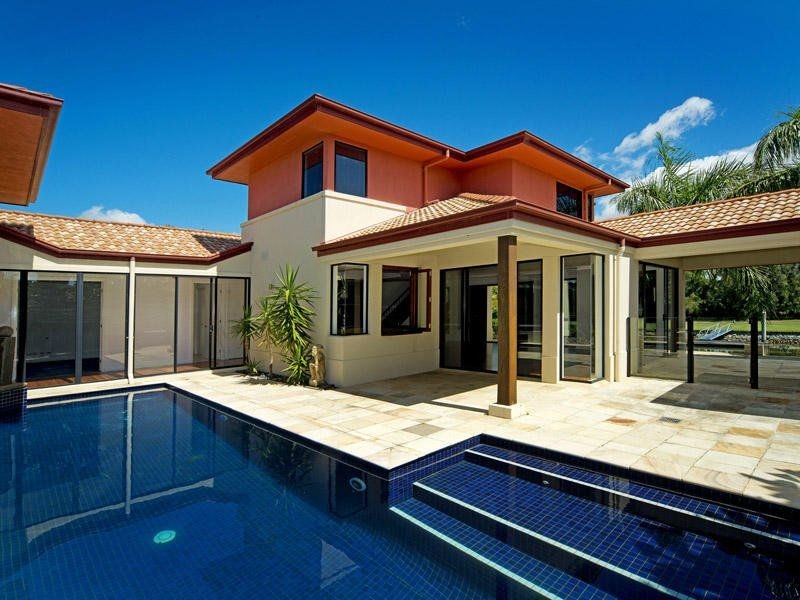 2102 CARLTON CLOSE, Hope Island QLD 4212