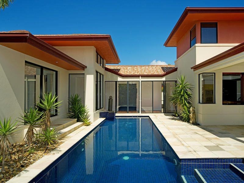 2102 CARLTON CLOSE, Hope Island QLD 4212