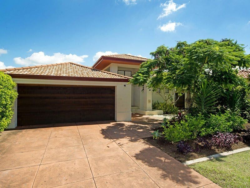 2102 CARLTON CLOSE, Hope Island QLD 4212
