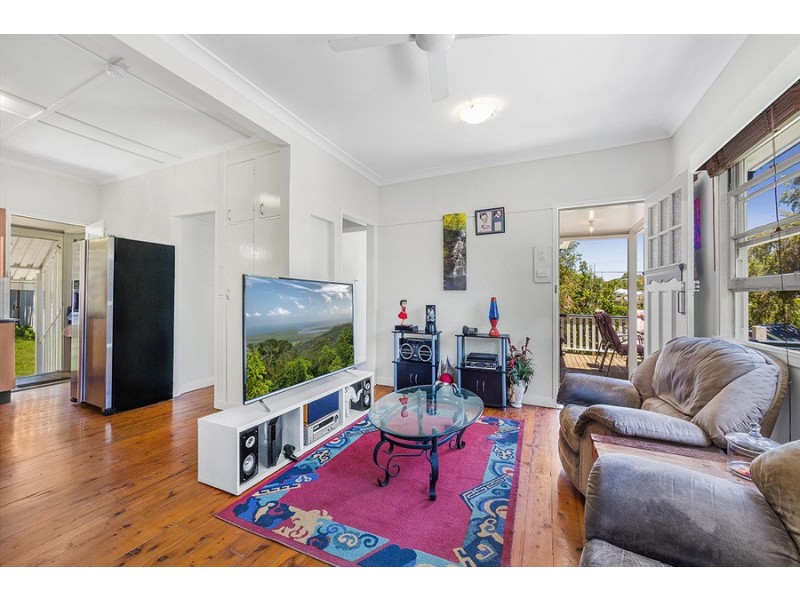 27 Eleanor Street, Carina QLD 4152