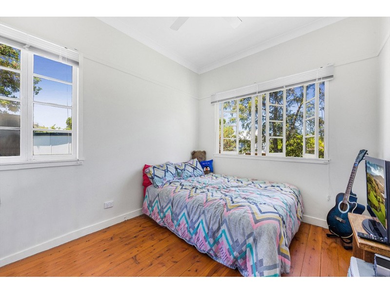 27 Eleanor Street, Carina QLD 4152