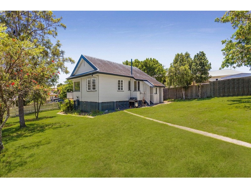 27 Eleanor Street, Carina QLD 4152