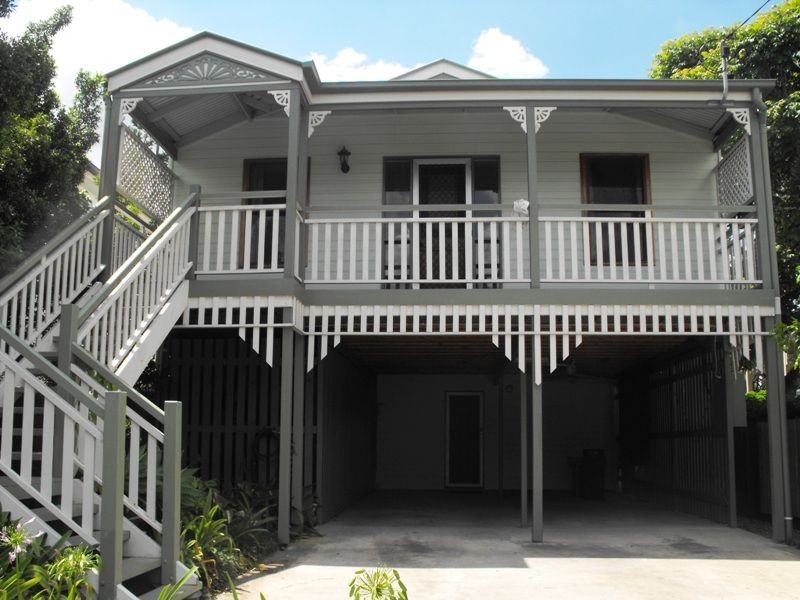 102 Plumer St, Sherwood QLD 4075