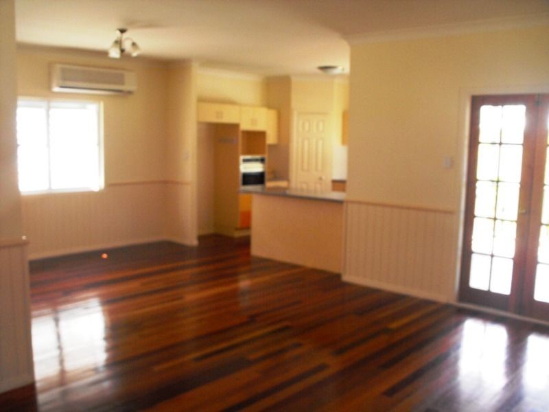 102 Plumer St, Sherwood QLD 4075