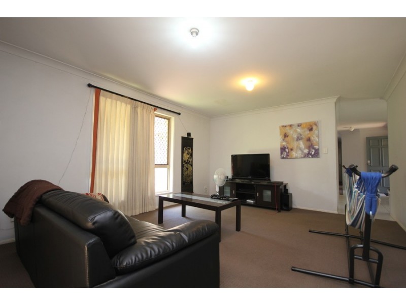 16 Mitchell Place, Belmont QLD 4153