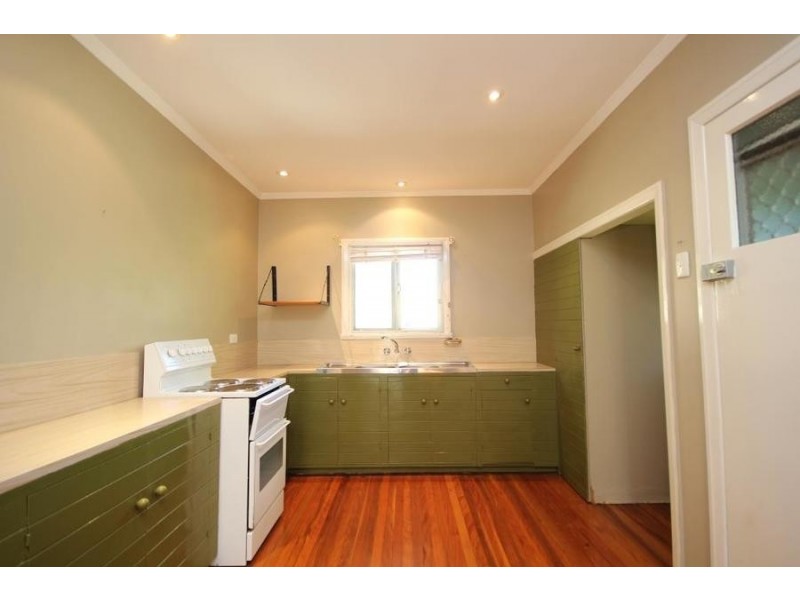 27 Binya Street, Holland Park QLD 4121