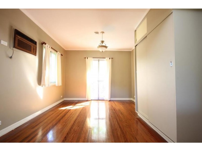 27 Binya Street, Holland Park QLD 4121