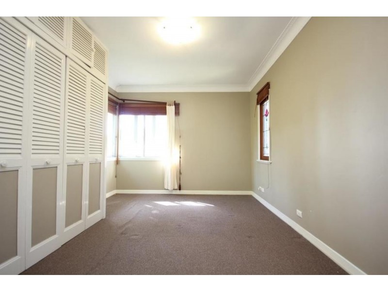 27 Binya Street, Holland Park QLD 4121