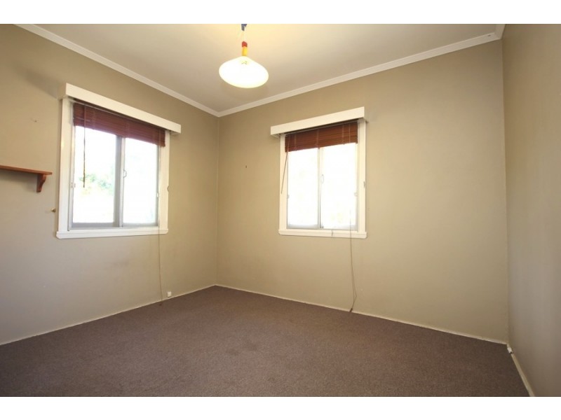 27 Binya Street, Holland Park QLD 4121