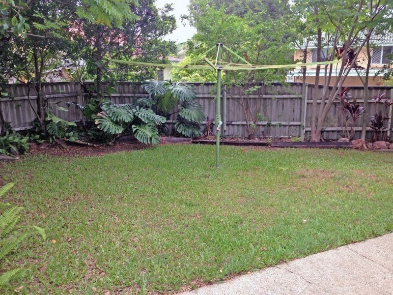 27 Binya Street, Holland Park QLD 4121