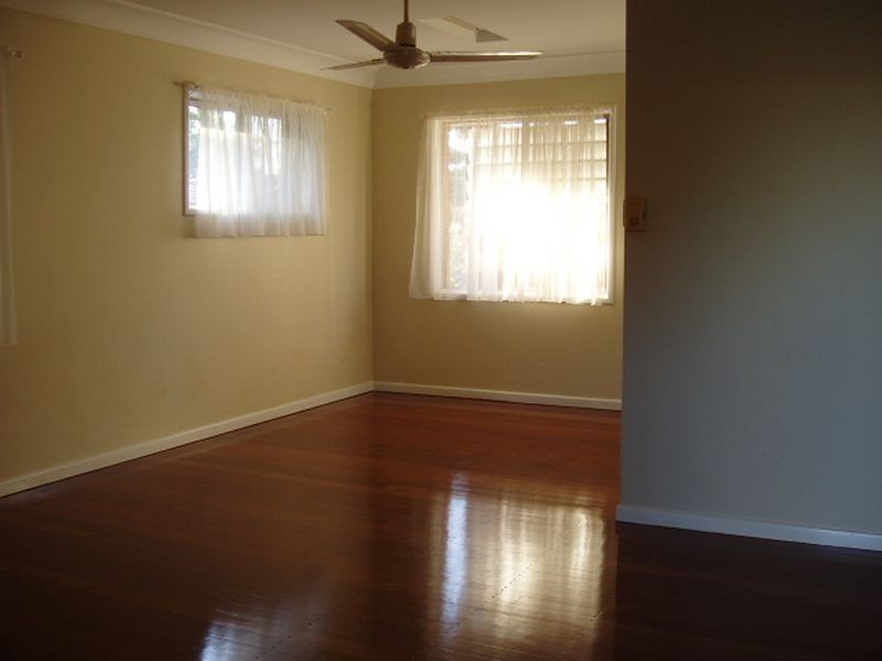 17 Benaud Street, Macgregor QLD 4109