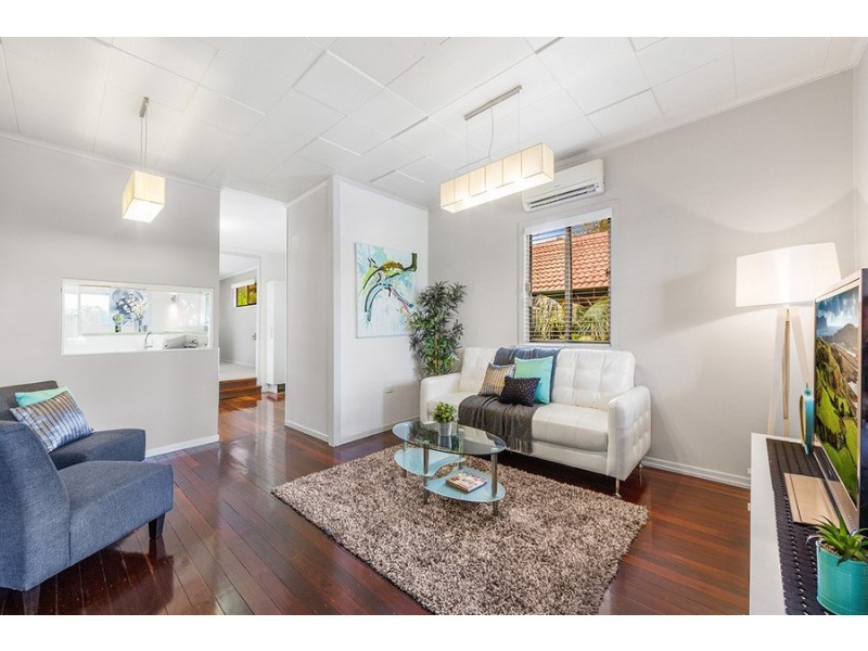 52 Palm Avenue, Holland Park West QLD 4121