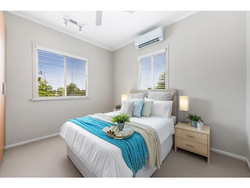 52 Palm Avenue, Holland Park West QLD 4121