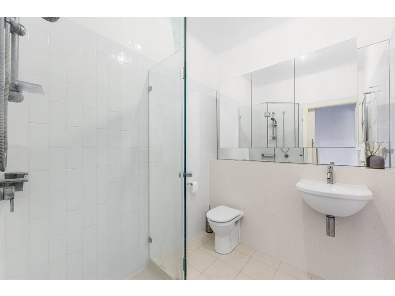 52 Palm Avenue, Holland Park West QLD 4121