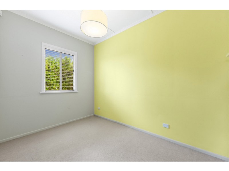 52 Palm Avenue, Holland Park West QLD 4121