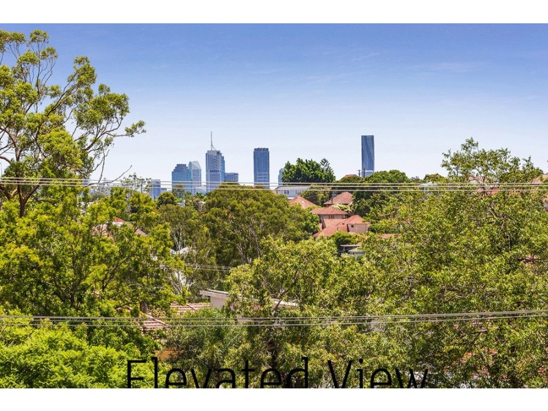 52 Palm Avenue, Holland Park West QLD 4121