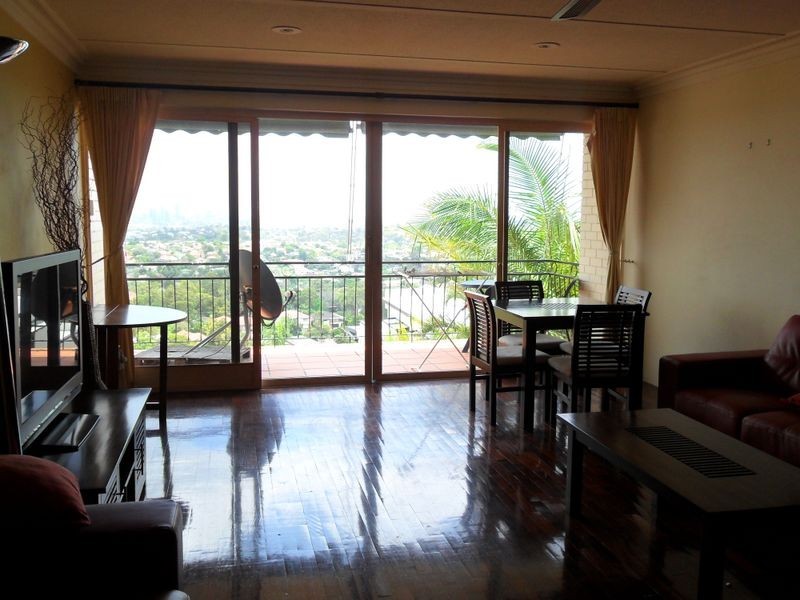 4/6 Garvay Street, Holland Park QLD 4121