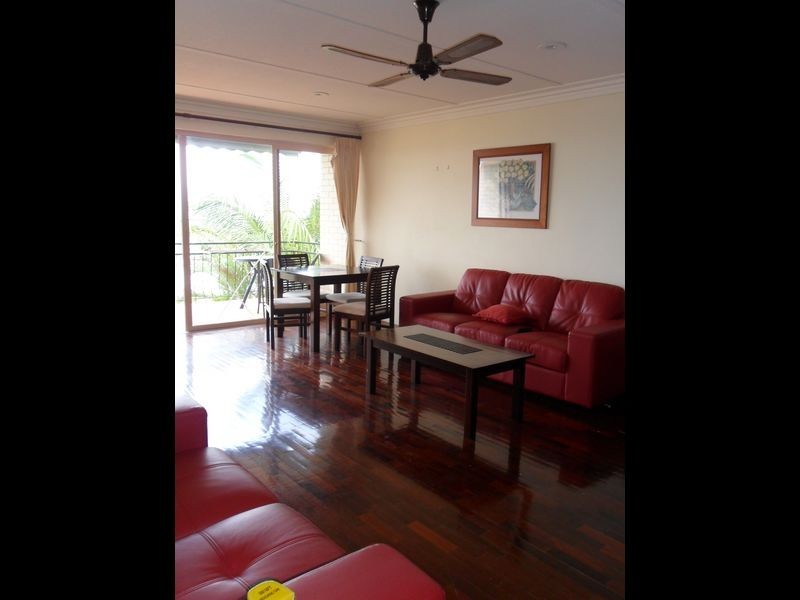 4/6 Garvay Street, Holland Park QLD 4121