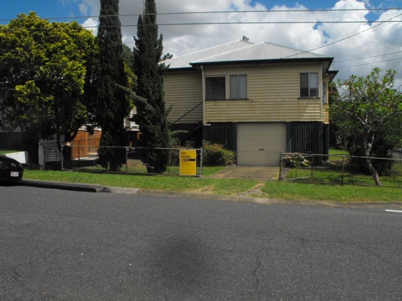 40 Arnold St, Holland Park QLD 4121