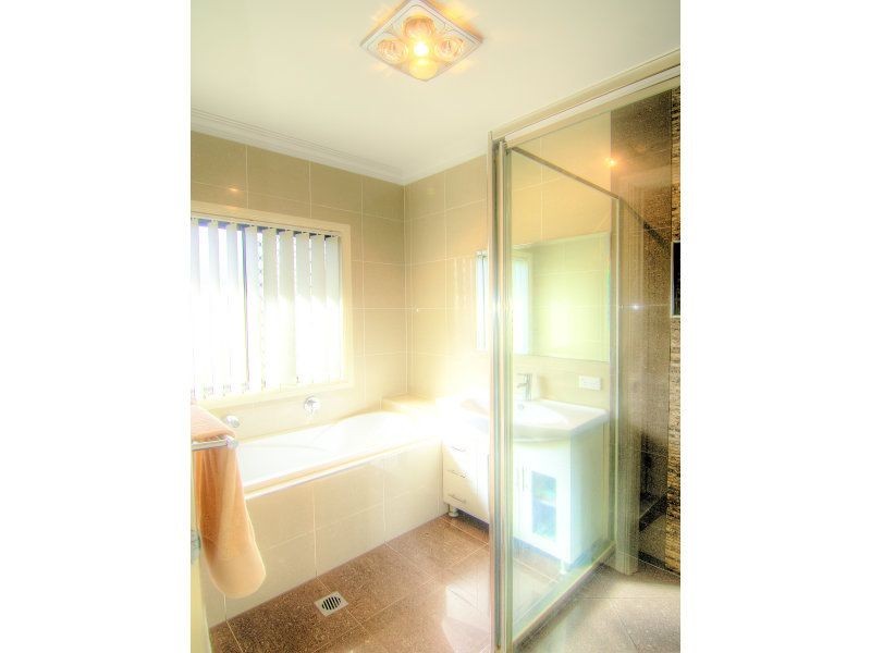 30 Maryland Drive, Regents Park QLD 4118