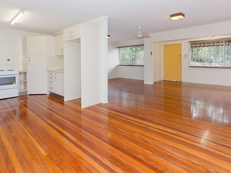 48 Grunert, Holland Park QLD 4121