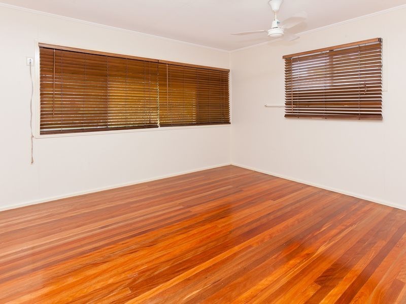 48 Grunert, Holland Park QLD 4121