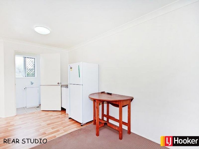 27a Roscoe St, Holland Park QLD 4121