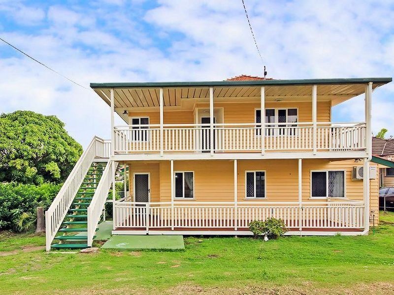 27b Roscoe St, Holland Park QLD 4121