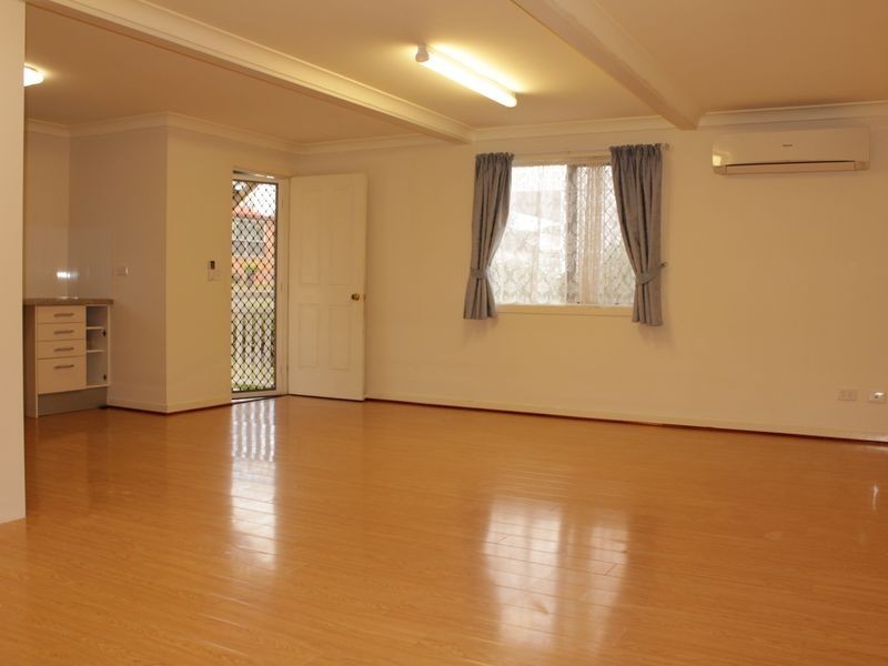 27b Roscoe St, Holland Park QLD 4121