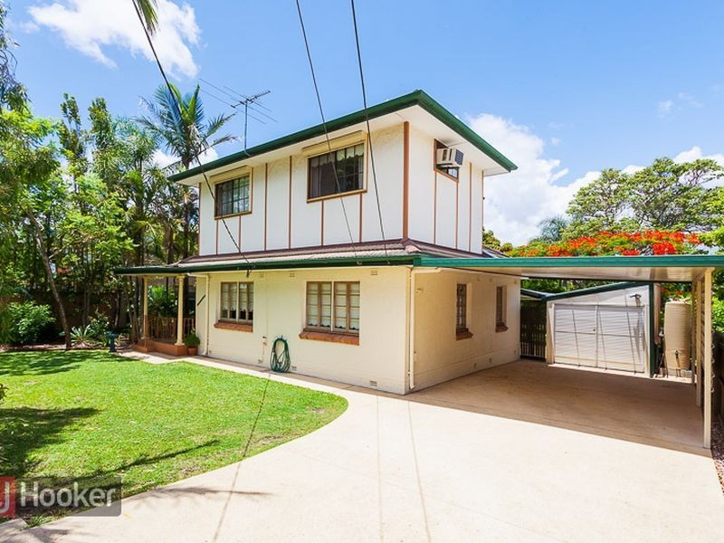 727 Cavendish Rd, Holland Park QLD 4121