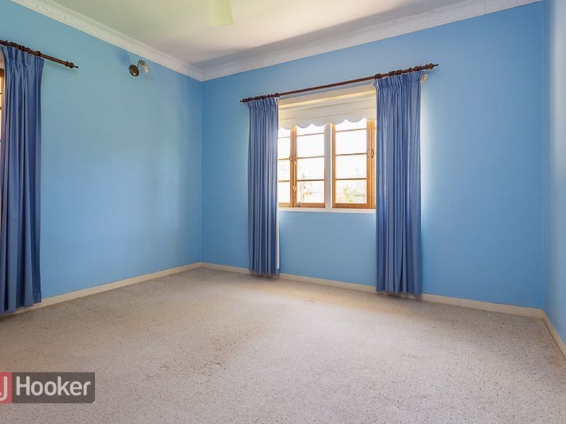 727 Cavendish Rd, Holland Park QLD 4121