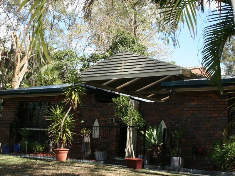 8 Gaza Road, Holland Park West QLD 4121