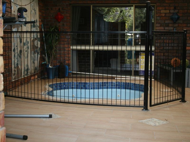 8 Gaza Road, Holland Park West QLD 4121
