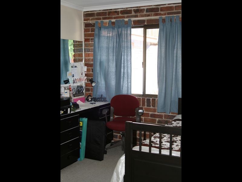 8 Gaza Road, Holland Park West QLD 4121